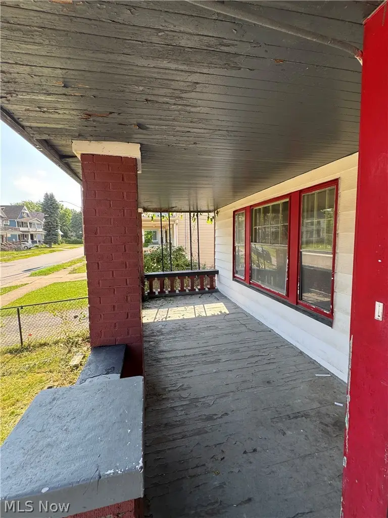 9426 Dickens Avenue, Cleveland, OH 44104 - #2