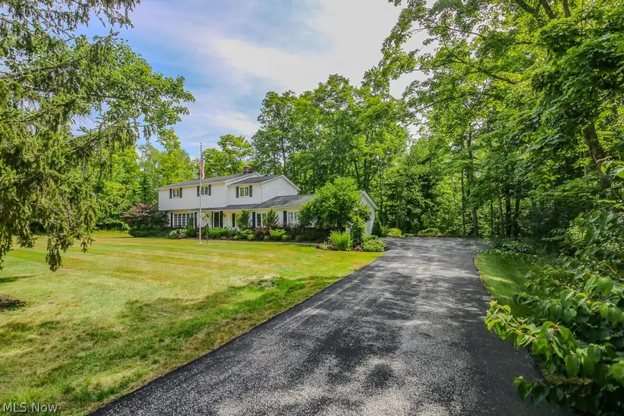 12181 W Shiloh Drive, Chesterland, OH 44026 - #2