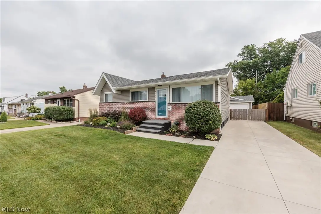 6391 Almont Drive, Brook Park, OH 44142 - #1