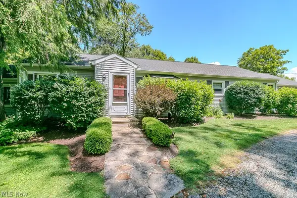 8422 Holly Hill Drive, Novelty, OH 44072