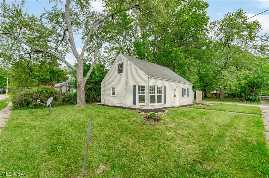2100 Delmore Street, Cuyahoga Falls, OH 44221 - #3