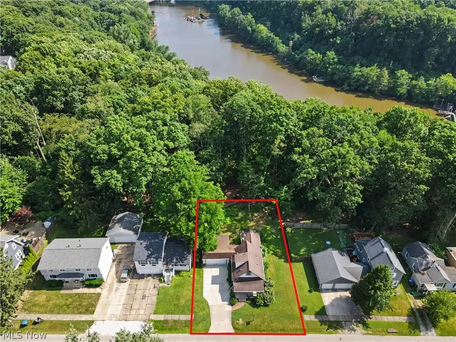 1026 Francis Avenue, Cuyahoga Falls, OH 44221 - #2