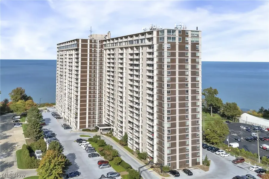 12900 Lake Avenue #1125, Lakewood, OH 44107 - #2