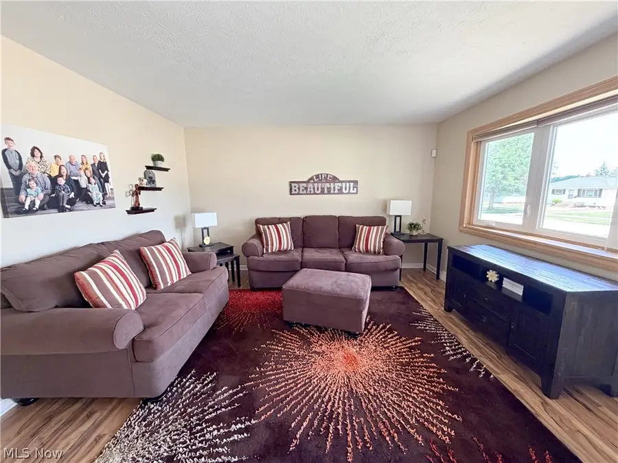 9001 Harrow Drive, Parma, OH 44129 - #2