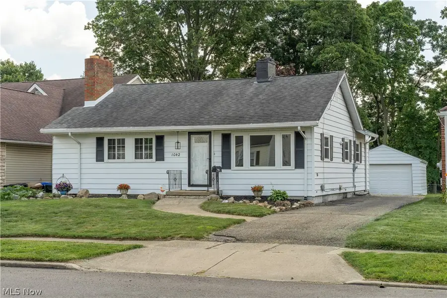 1042 Leighton Avenue, Cuyahoga Falls, OH 44221 - #2
