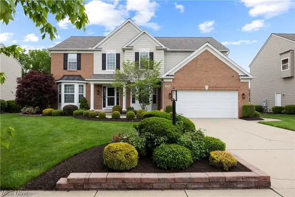 27130 Lynde Drive, Olmsted Twp, OH 44138