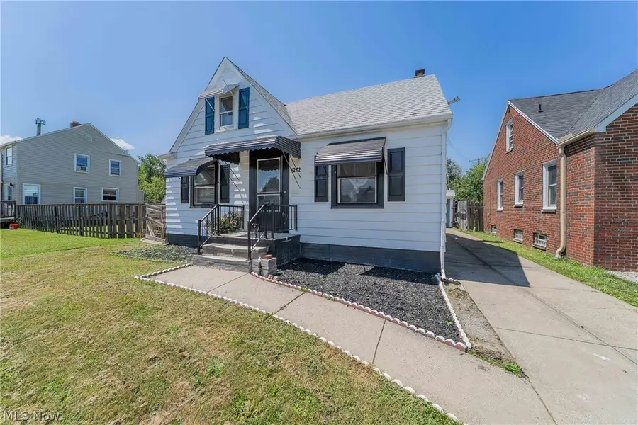 4272 W 137th Street, Cleveland, OH 44135 - #3