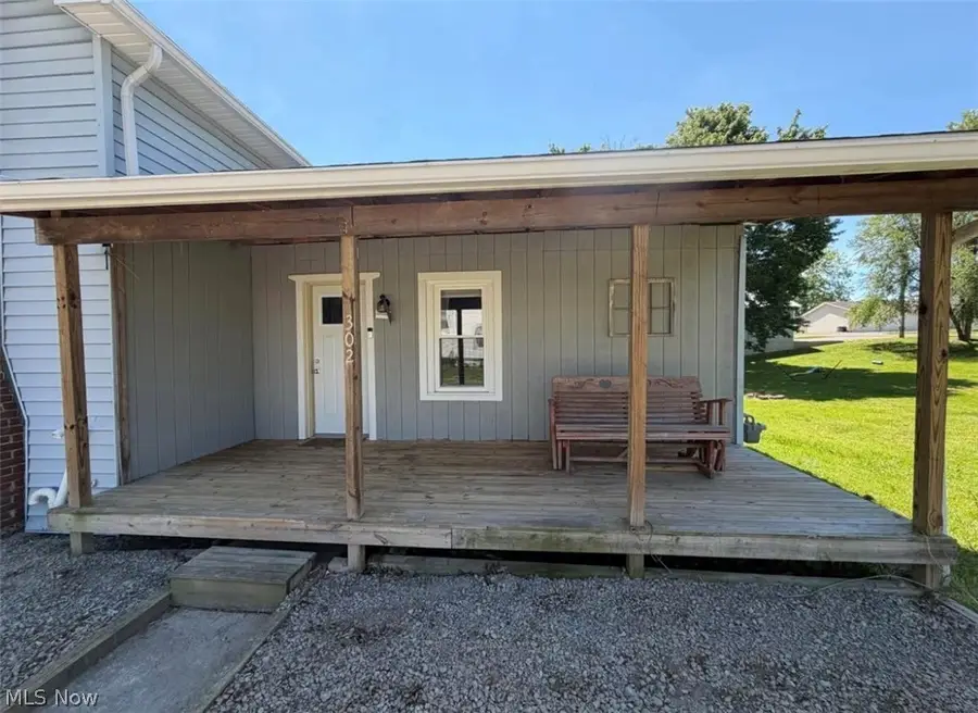 302 3rd Se Avenue, Beach City, OH 44608 - #3