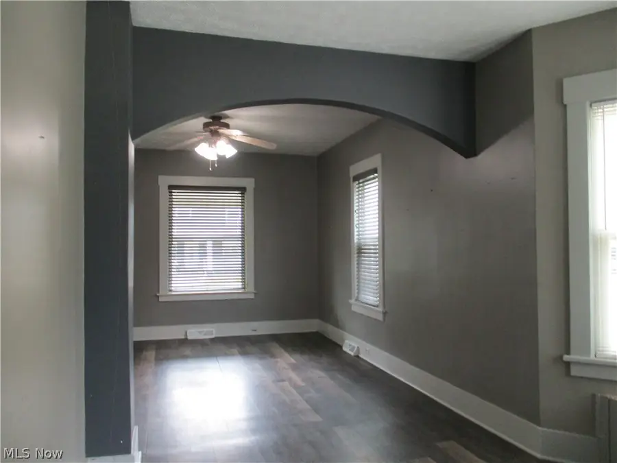 326 E Wilson Avenue, Girard, OH 44420 - #2