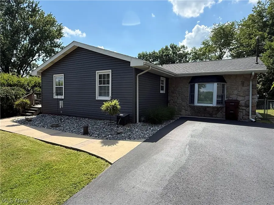 16781 Artistic Drive, East Liverpool, OH 43920 - #2