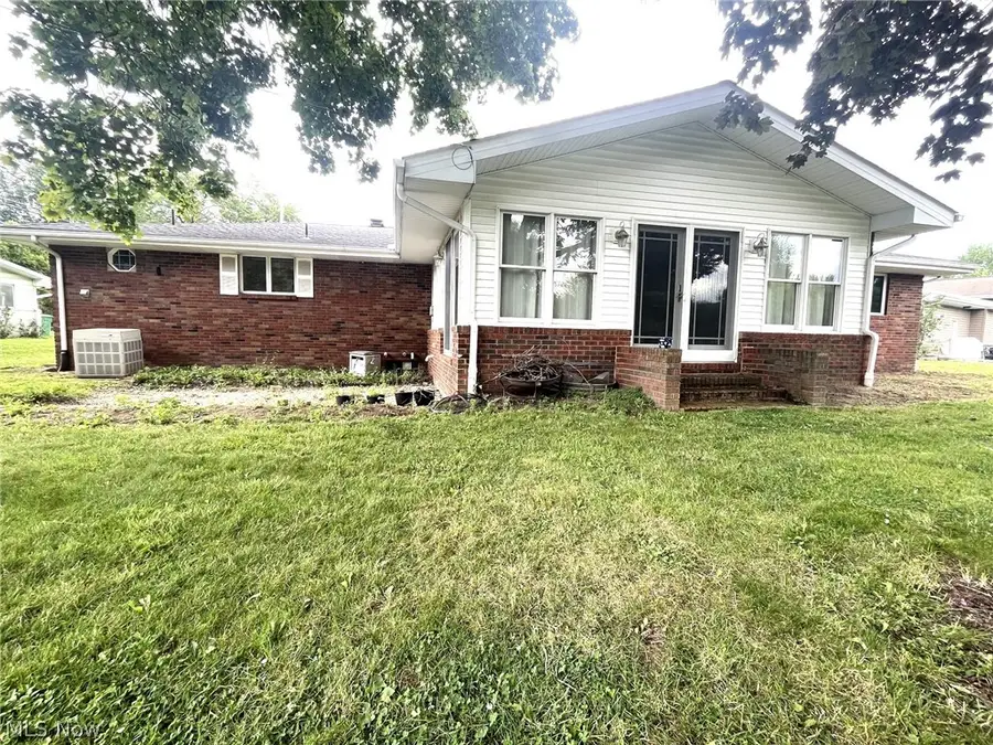 4423 Barrington Drive, Austintown, OH 44515 - #2