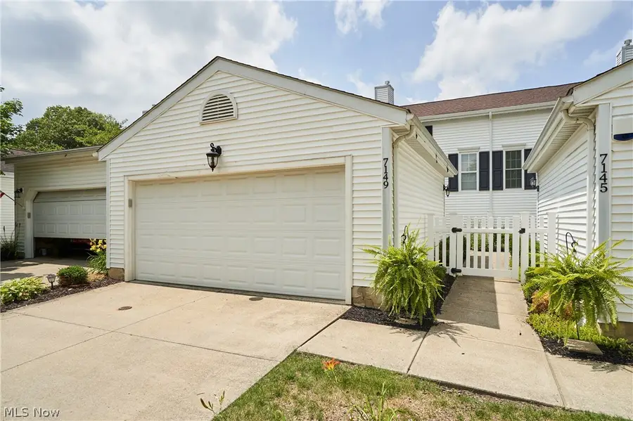 7149 W Cross Creek Trail, Brecksville, OH 44141 - #2