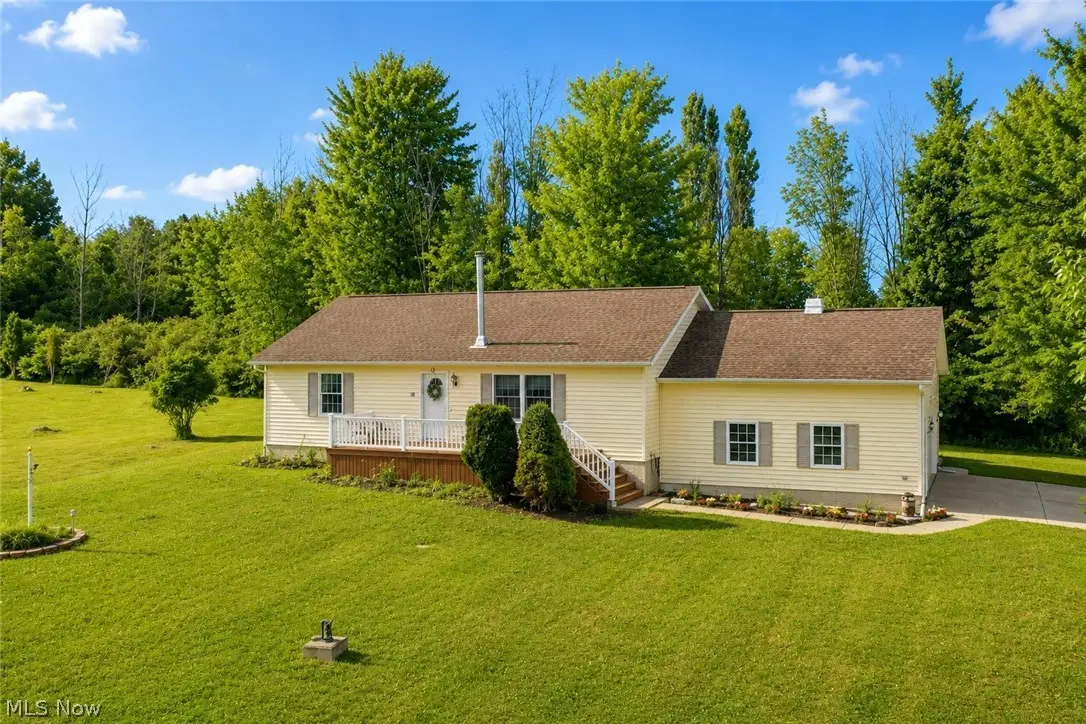 6077 Weaver Road, Conneaut, OH 44030 - #1