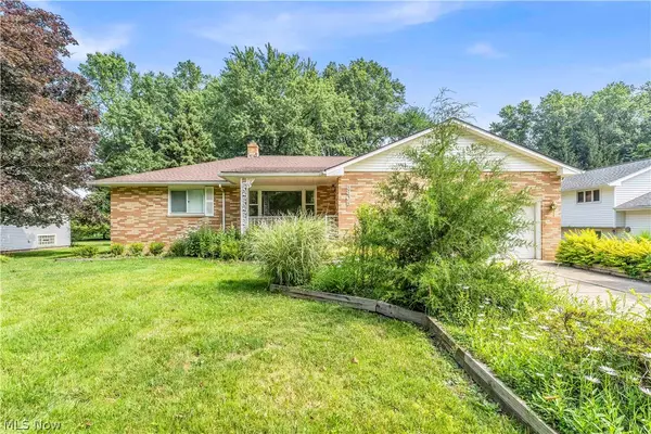 5805 Williamsburg Drive, Highland Heights, OH 44143