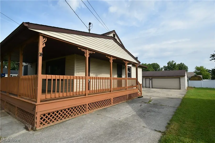 209 Sipple Avenue, Amherst, OH 44001 - #3
