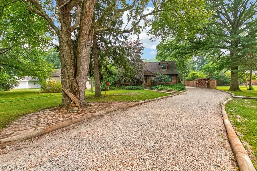 27341 Bagley Road, Olmsted, OH 44138 - #3