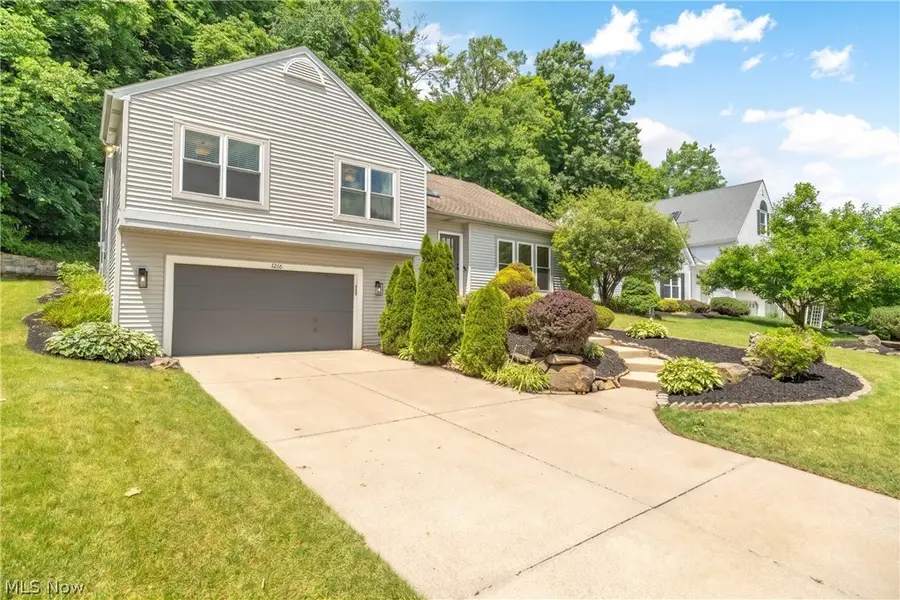 1216 Waldo Way, Twinsburg, OH 44087 - #2