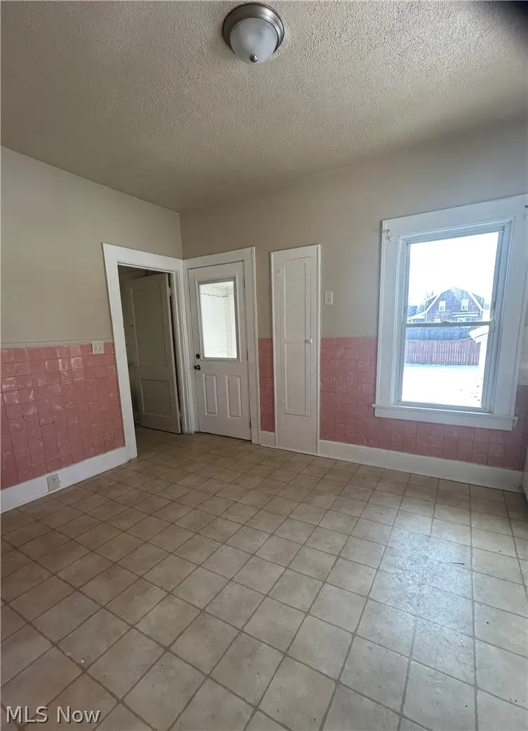 15 Katherine Street, Struthers, OH 44471 - #2