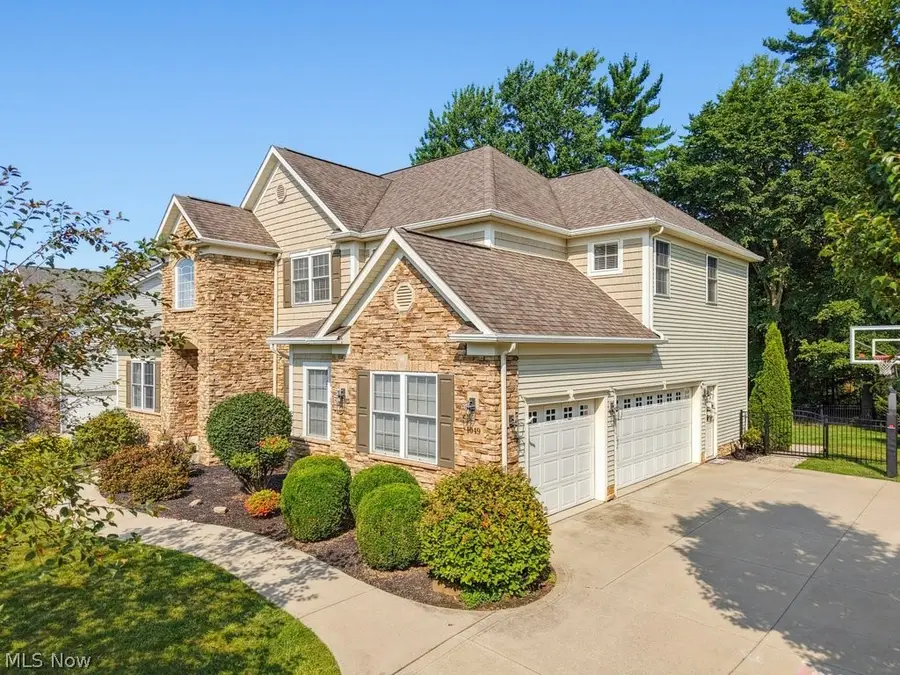 1049 Whispering Woods Drive, Macedonia, OH 44056 - #2