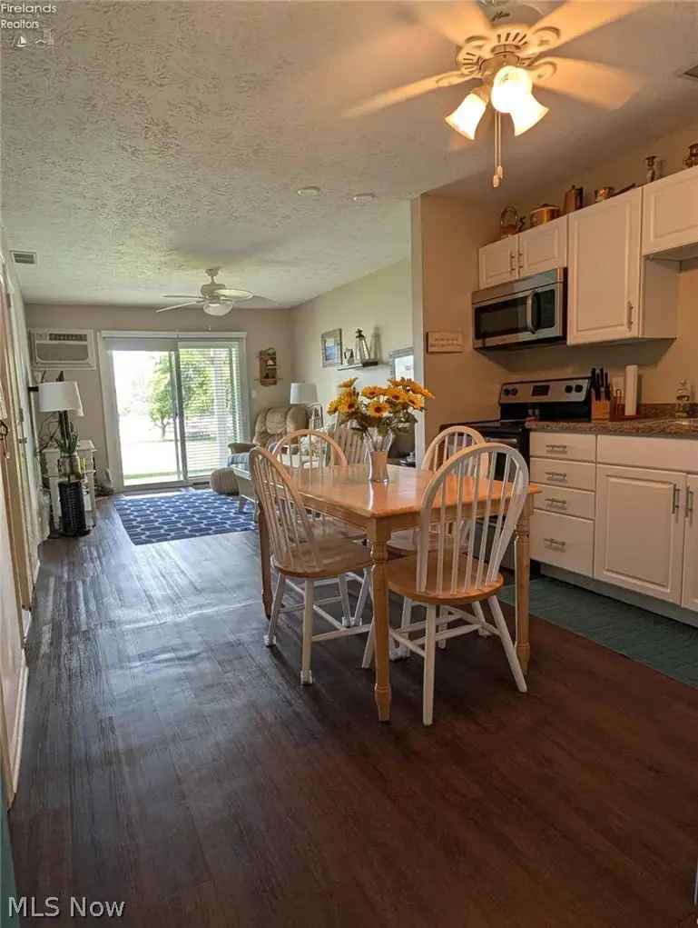 459 N Lake Pine Drive #2, Marblehead, OH 43440 - #3