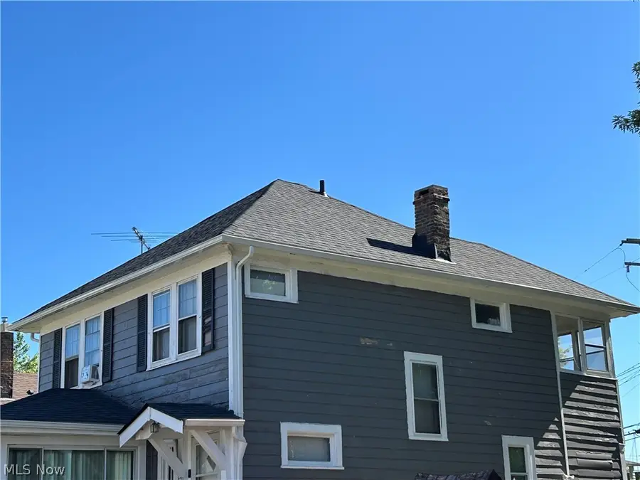 1251 E 143rd Street, East Cleveland, OH 44112 - #3