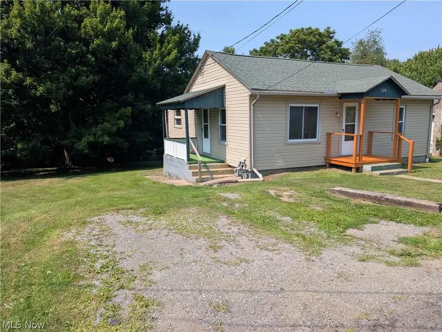 328 Wood Alley, East Liverpool, OH 43920 - #2