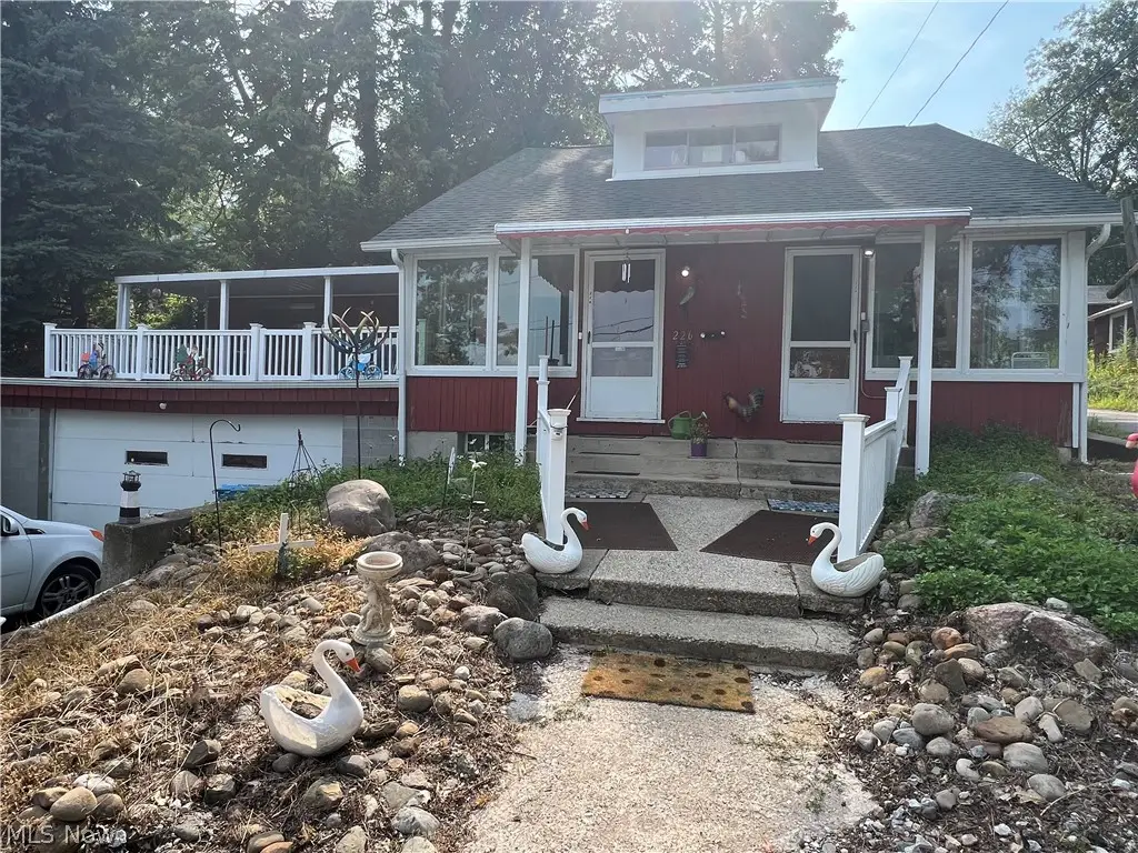 226 E Pace Avenue, Akron, OH 44319 - #1