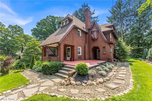 748 Evergreen Drive, Akron, OH 44303