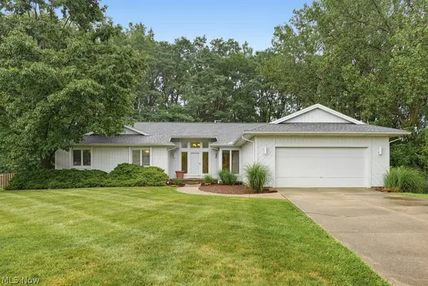 28653 Estates Court, Solon, OH 44139