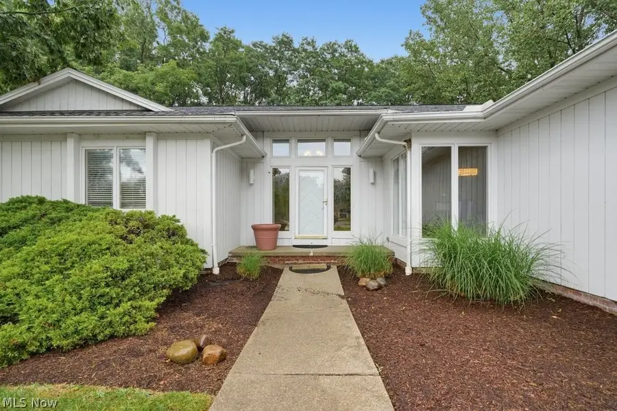 28653 Estates Court, Solon, OH 44139 - #3