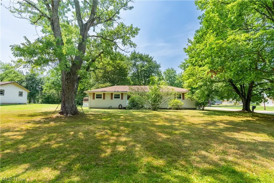 7101 Pinecrest Ne Street, Canton, OH 44721 - #2
