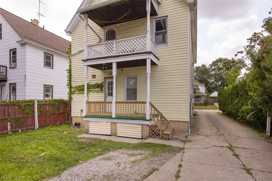 3318 Montclair Avenue, Cleveland, OH 44109 - #3