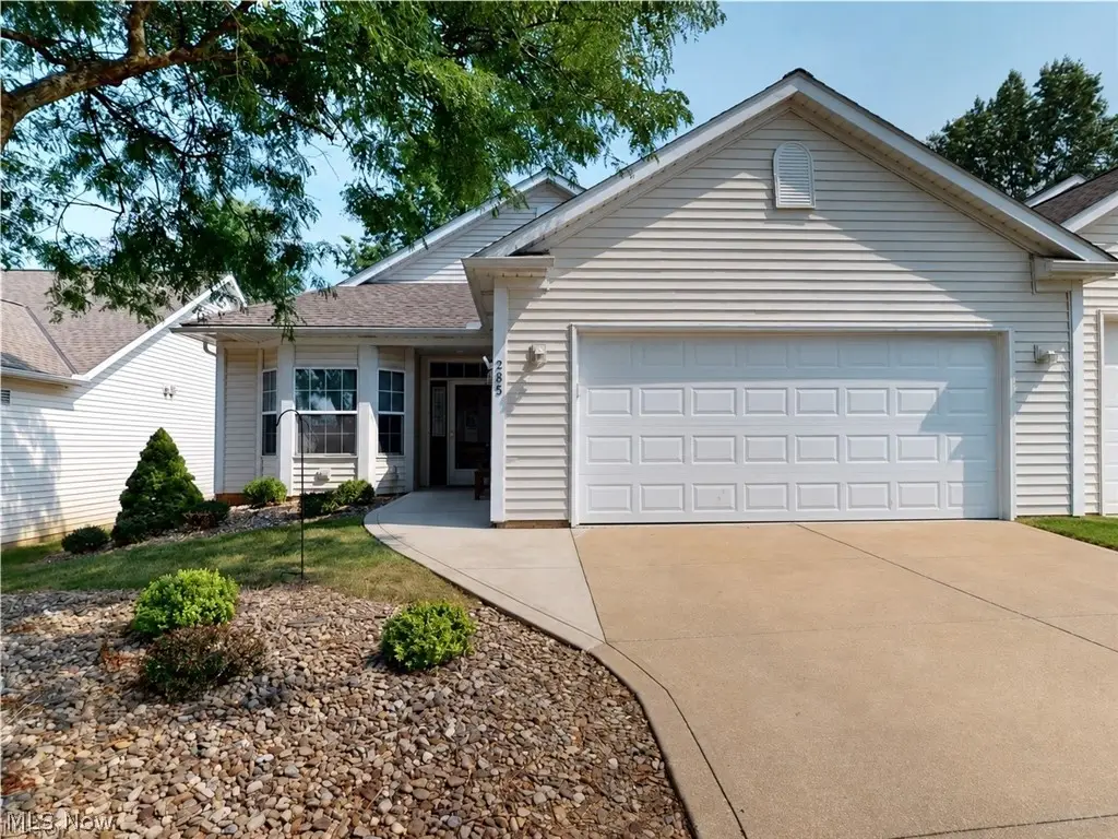 285 Village Drive #23, Seven Hills, OH 44131 - #1