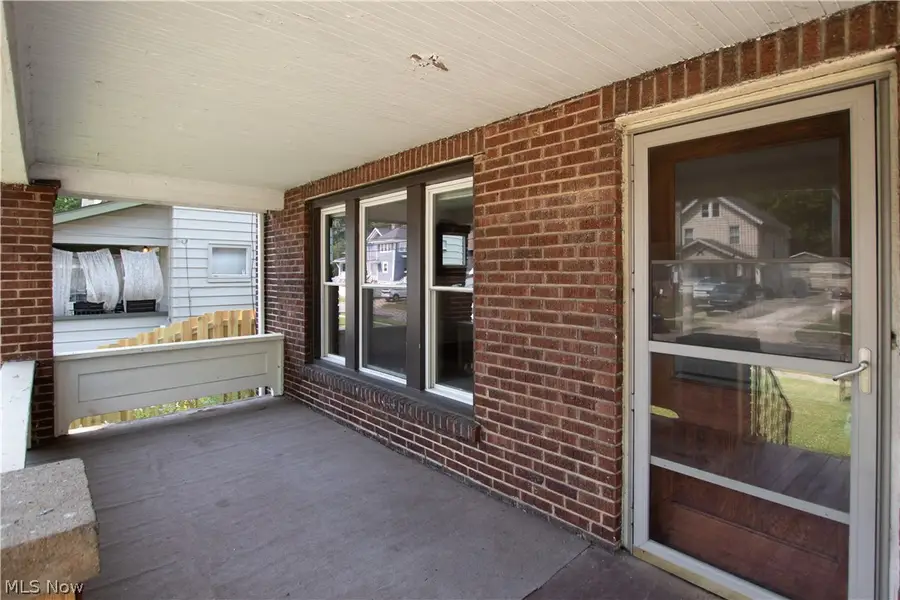 1716 7th Street, Cuyahoga Falls, OH 44221 - #2