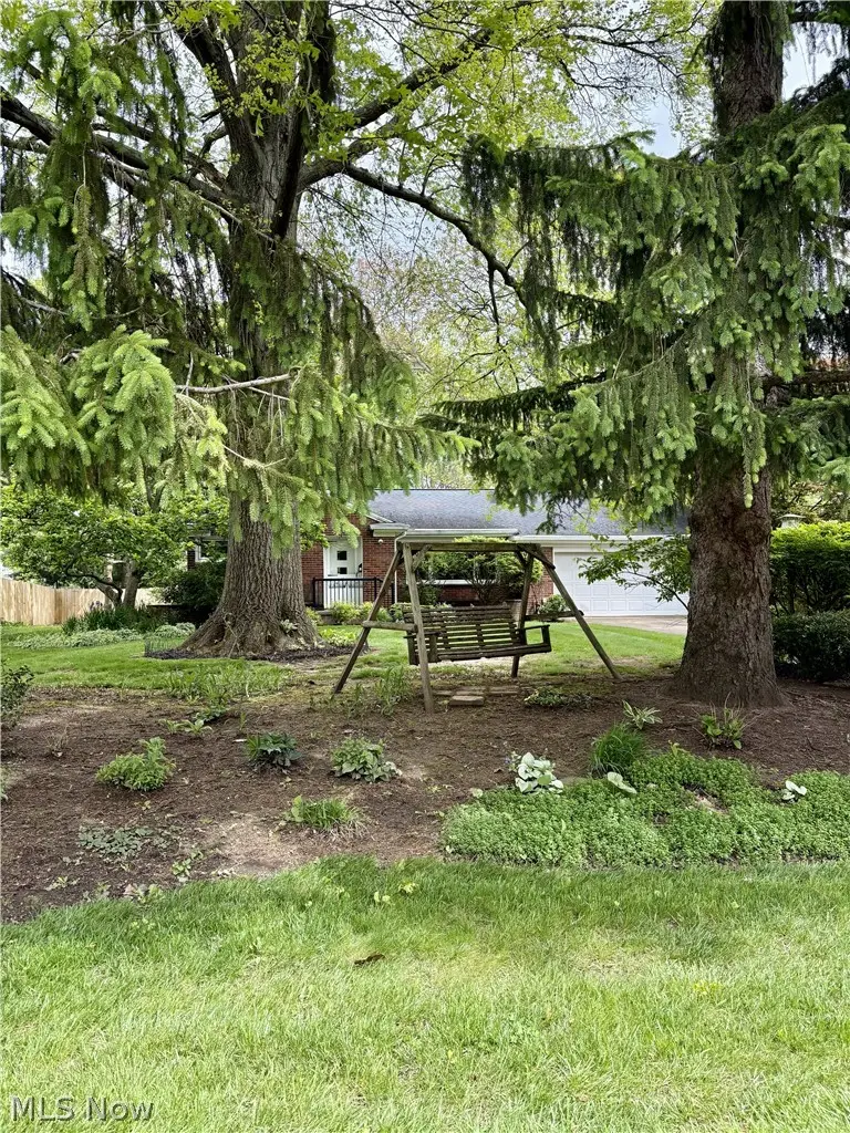 319 Bachtel Se Street, North Canton, OH 44720 - #2