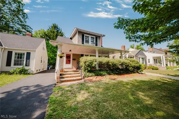 3537 E Scarborough Road, Cleveland Heights, OH 44118