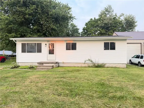 573 Chestnut Street, Newcomerstown, OH 43832