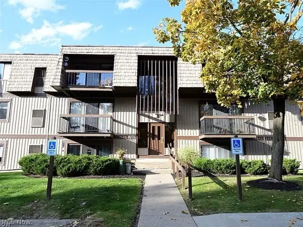 9771 Sunrise Boulevard #N12, North Royalton, OH 44133