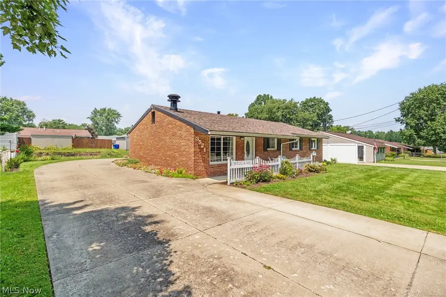 3521 Lawndale Drive, Kent, OH 44240 - #2