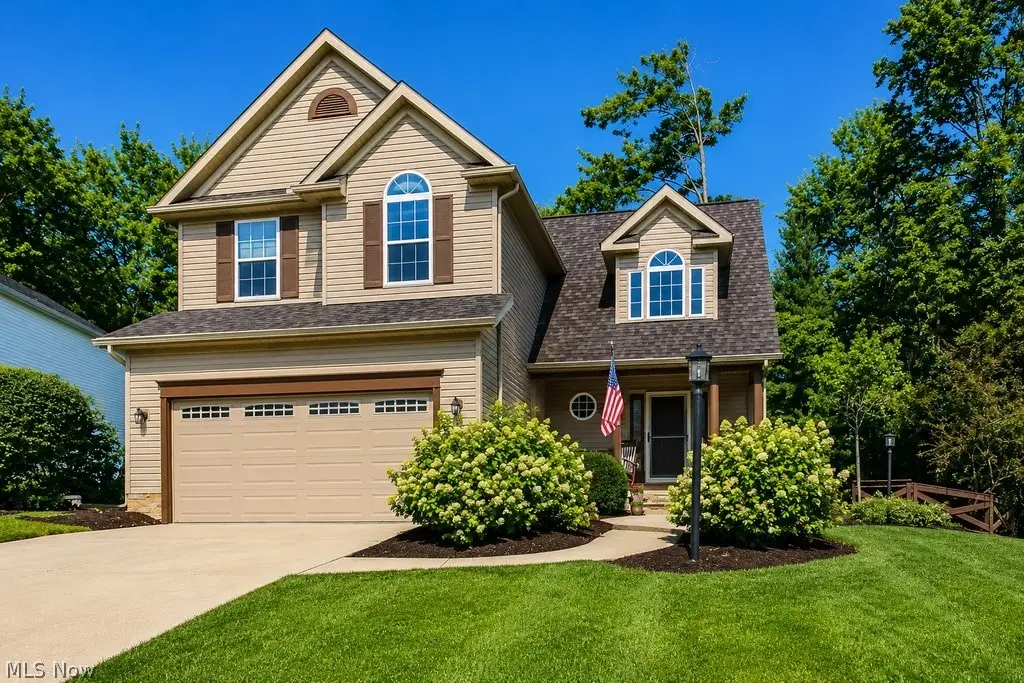 102 Middle Post Point, Chardon, OH 44024 - #1