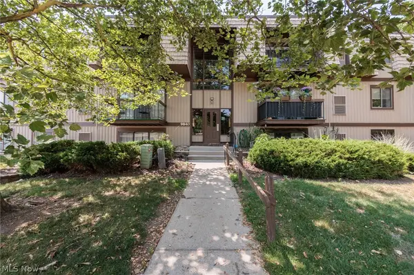 9840 Sunrise Boulevard #S-30, North Royalton, OH 44133