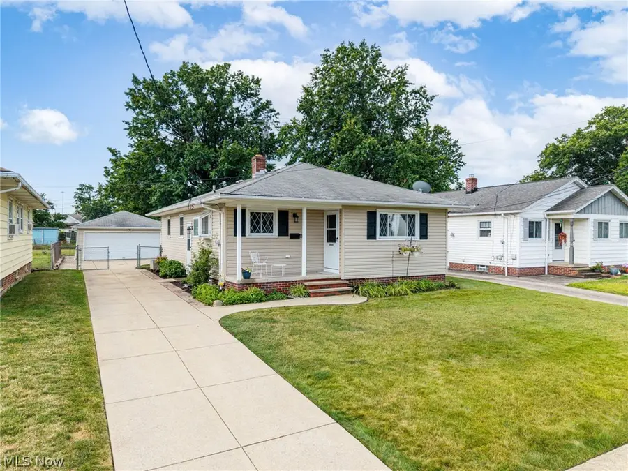 24880 Stephen Avenue, Euclid, OH 44123 - #2