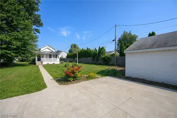 368 4th Nw Drive, New Philadelphia, OH 44663
