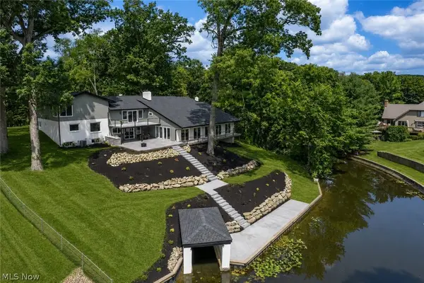 4567 Rex Lake Drive, New Franklin, OH 44319