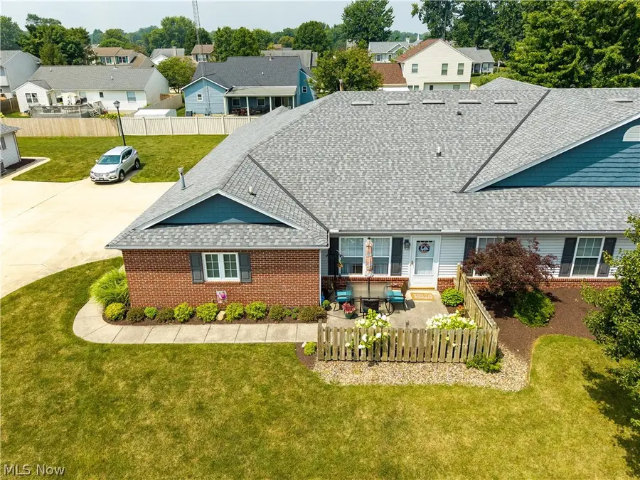 519 Heather Woods Drive, Elyria, OH 44035 - #2