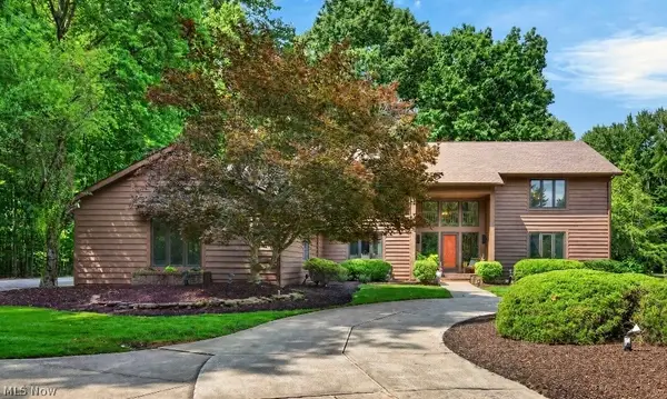 2571 Cedarwood Road, Pepper Pike, OH 44124
