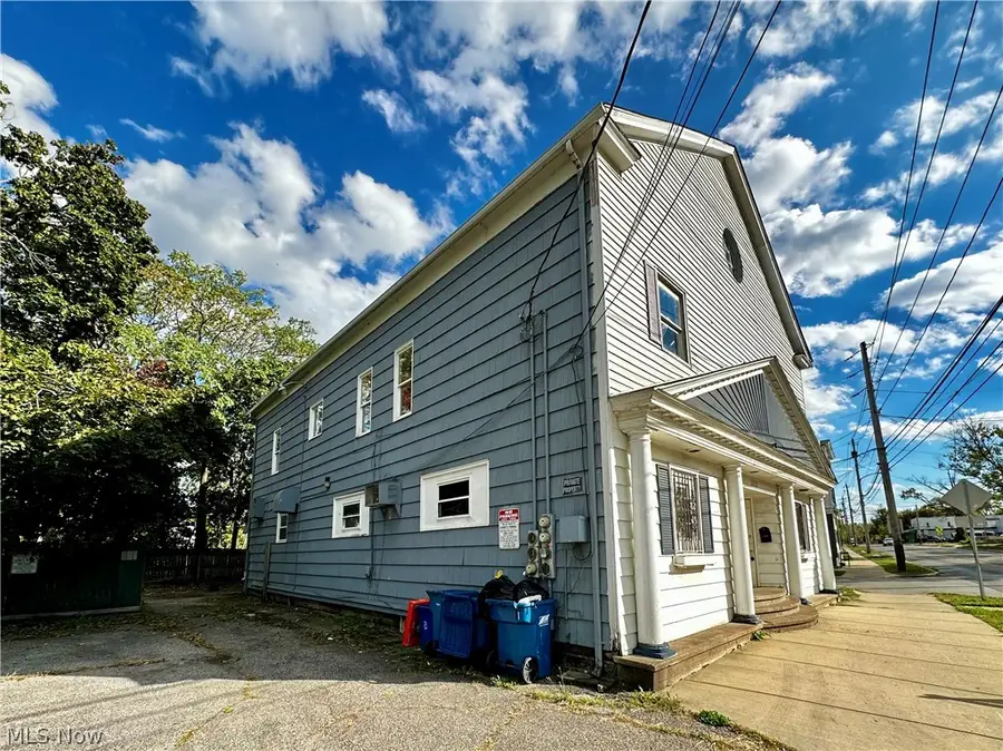 3177 Elyria Avenue, Lorain, OH 44055 - #2