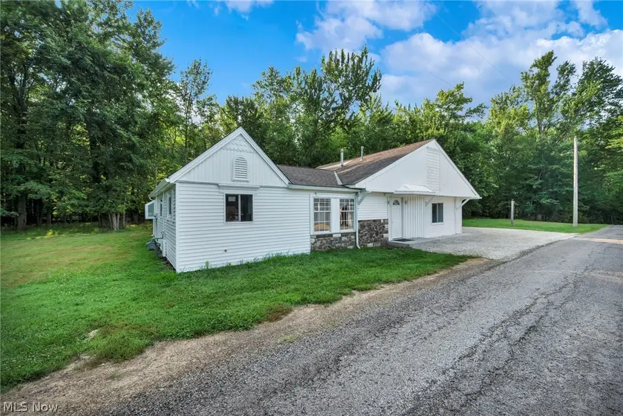 7655 Walnut Drive, Chippewa Lake, OH 44215 - #2