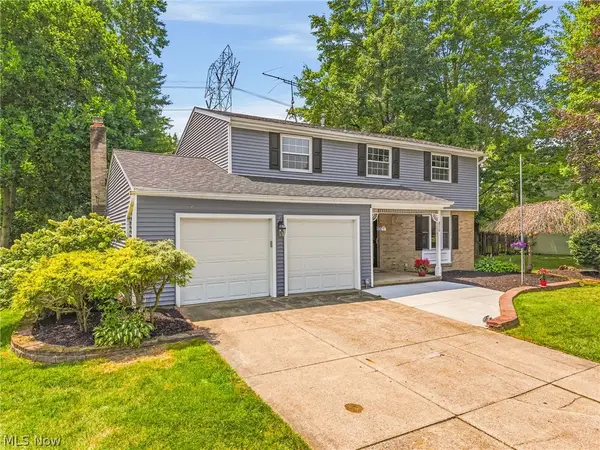 850 Berkshire Drive, Macedonia, OH 44056