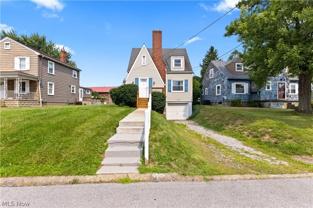 3821 Lindberg Way, Weirton, WV 26062 - #1